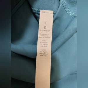 Align SHR short 10” NWT size 6